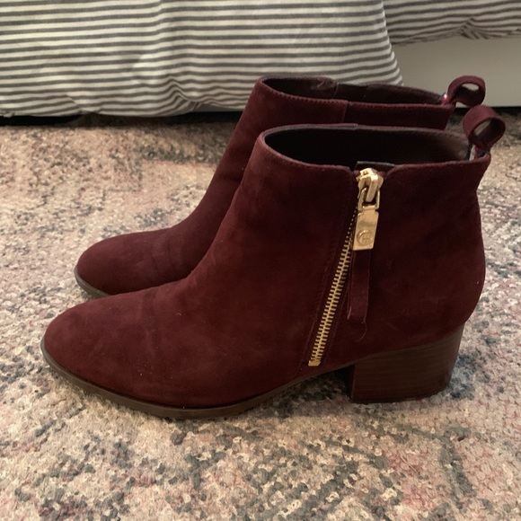 tommy hilfiger reiz ankle booties - Main Image
